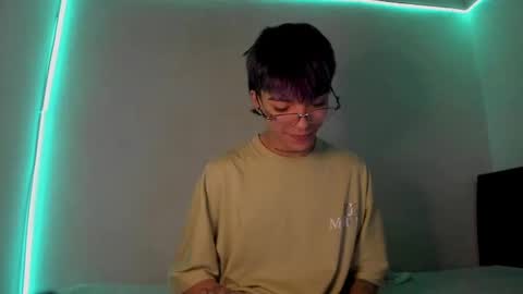 nico online show from 02/11/25, 04:24