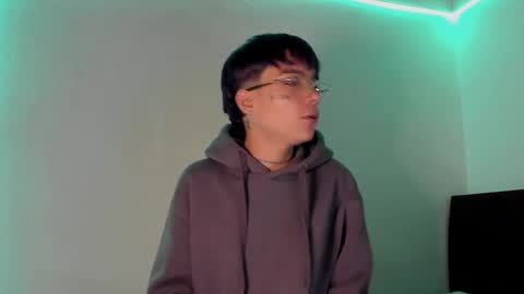 nico online show from 02/18/25, 04:05