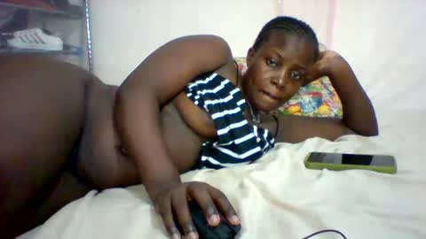 submissive_slut001 online show from 11/14/25, 09:41