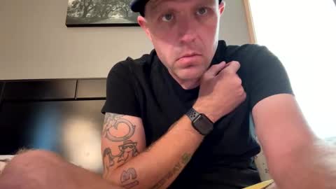 Snapshot of submissivebrett373 chatting on 10/08/25, 09:34 submissivebrett373 online show from 10/08/25, 09:34