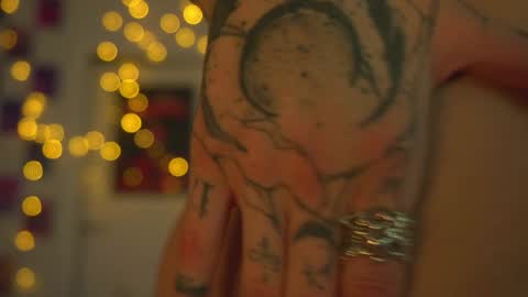 succubus_66 online show from 02/02/25, 12:02