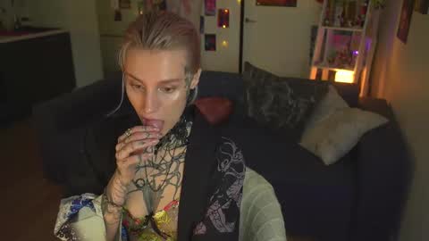 succubus_66 online show from 02/14/25, 09:03