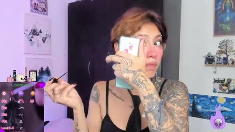 Snapshot of succubus_girl_ chatting on 05/22/26, 01:06 Alexy online show from 05/22/26, 01:06