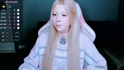 succubus_leslie online show from 12/03/25, 11:47