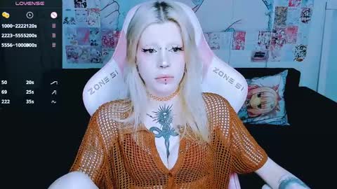succubus_leslie online show from 04/10/26, 11:31