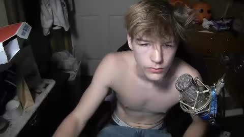 Snapshot of suckadan chatting on 11/05/25, 09:31 BigOldDan online show from 11/05/25, 09:31