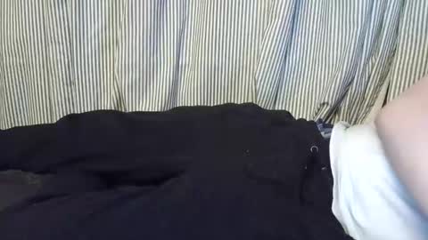 suckyatoes online show from 01/26/25, 04:51