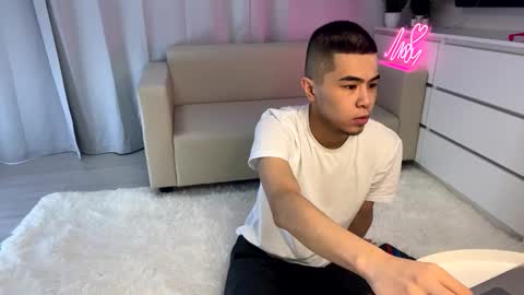 Emmy online show from 02/06/25, 09:00