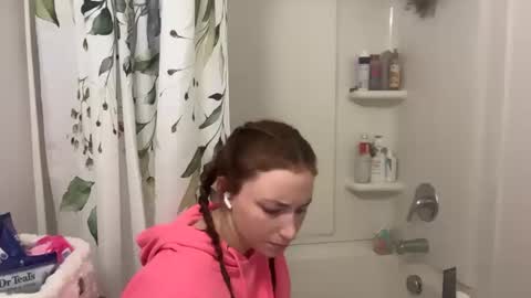 Snapshot of suerrab3304 chatting on 10/18/25, 05:10 suerrab3304 online show from 10/18/25, 05:10