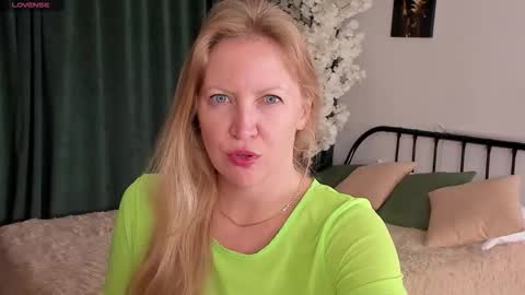 sugamomy online show from 10/08/25, 12:08