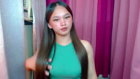 Snapshot of sugar_munch chatting on 02/23/25, 12:51 Cheska online show from 02/23/25, 12:51