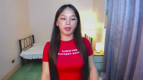 Snapshot of sugar_munch chatting on 03/04/25, 07:01 Cheska online show from 03/04/25, 07:01