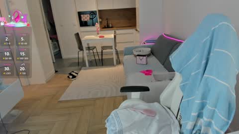 Kinga online show from 11/25/25, 04:23