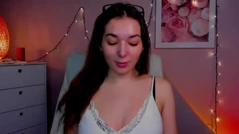 Megan online show from 03/08/25, 01:57