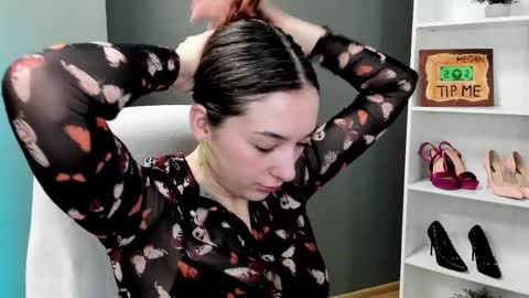 Megan online show from 05/25/26, 07:36