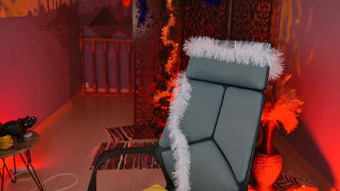 Vivien online show from 12/25/24, 09:13