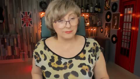 Vivien online show from 01/26/25, 04:20