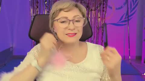 Vivien online show from 02/19/25, 09:06