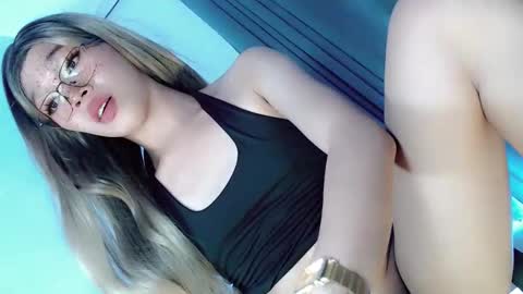 LoveSugar online show from 11/26/25, 08:10