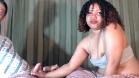 suggabrown_ online show from 11/23/25, 09:31