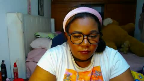 Snapshot of suggarbaby1 chatting on 01/21/25, 05:27 Cami Back in 2 hours online show from 01/21/25, 05:27