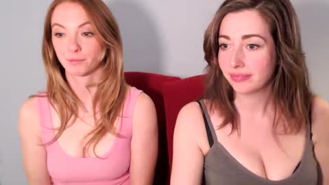 Snapshot of suggestivebehavior chatting on 01/24/25, 01:24 Mia online show from 01/24/25, 01:24
