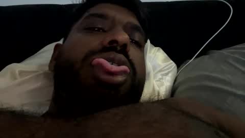 Snapshot of suggnight chatting on 10/05/25, 06:39 Let me be your knight that saves you online show from 10/05/25, 06:39