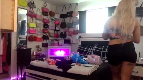 lexie online show from 04/18/26, 12:14