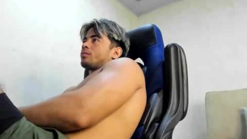 sukuna_hara online show from 11/17/25, 02:01