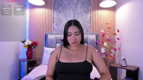 Snapshot of sulay_kim chatting on 07/23/26, 07:45 Sulay online show from 07/23/26, 07:45