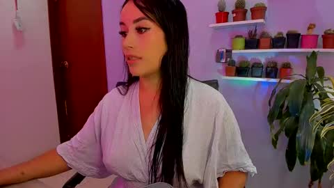 Snapshot of sulmatevans_ chatting on 05/10/26, 03:28 Diana online show from 05/10/26, 03:28