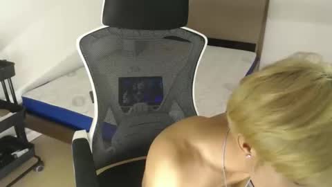 sultry_charls online show from 09/29/25, 01:05