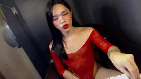 sultry_sirenxx online show from 02/14/25, 05:57