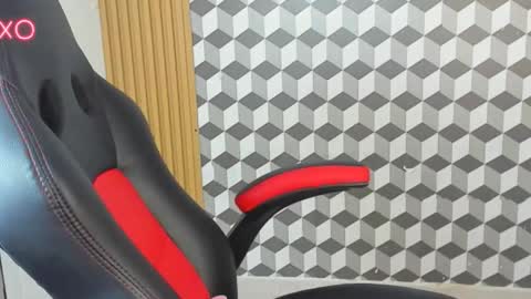 summer_______ online show from 11/10/25, 06:51
