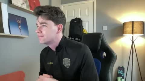 Summer Boy online show from 04/27/26, 05:33