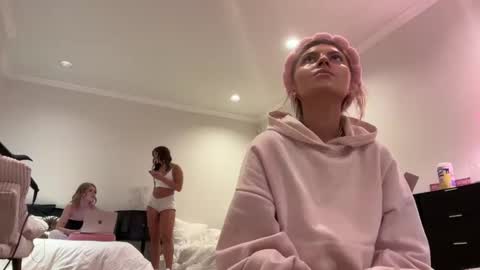 summerclarke2 online show from 10/09/25, 06:06