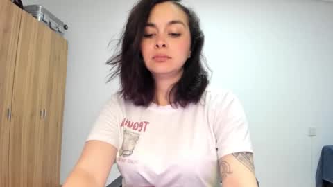 Summer online show from 12/19/25, 07:32