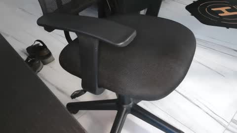 Snapshot of sun116 chatting on 12/08/24, 12:40 sun116 online show from 12/08/24, 12:40