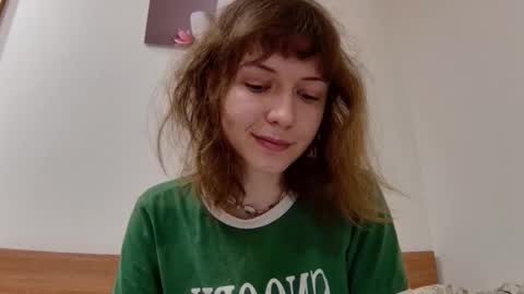 luna online show from 10/01/25, 02:28