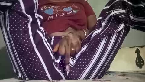 sunali_jain03 online show from 03/27/26, 10:59