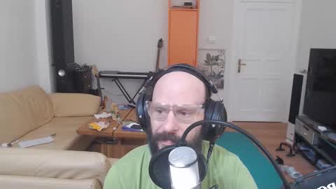 Snapshot of sunbeatshower chatting on 09/09/25, 09:53 sunbeatshower online show from 09/09/25, 09:53