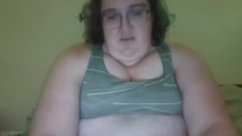 Snapshot of suncat420 chatting on 04/19/26, 05:29 suncat420 online show from 04/19/26, 05:29