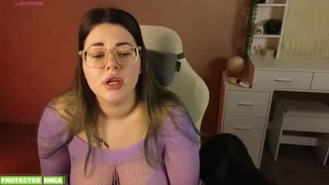 Tina. Im topless model  online show from 01/19/26, 08:40