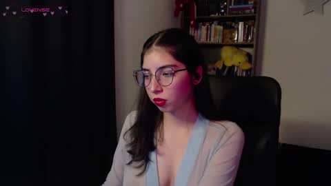 Snapshot of sunflower_uwu chatting on 05/01/26, 12:15 violetta online show from 05/01/26, 12:15