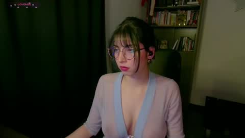 Snapshot of sunflower_uwu chatting on 07/22/26, 02:03 violetta online show from 07/22/26, 02:03