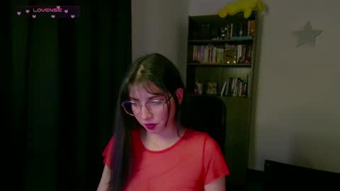Snapshot of sunflower_uwu chatting on 07/25/26, 02:31 violetta online show from 07/25/26, 02:31
