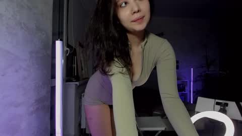 Snapshot of sunlovedamily chatting on 01/25/25, 08:10 Amy online show from 01/25/25, 08:10