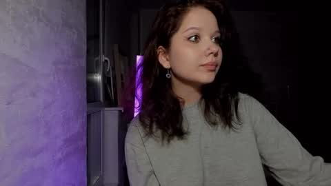 Snapshot of sunlovedamily chatting on 02/21/25, 06:26 Amy online show from 02/21/25, 06:26