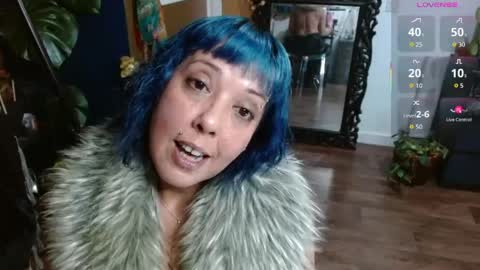 Snapshot of sunni_hottie chatting on 05/08/26, 01:44 Sunni Knight online show from 05/08/26, 01:44