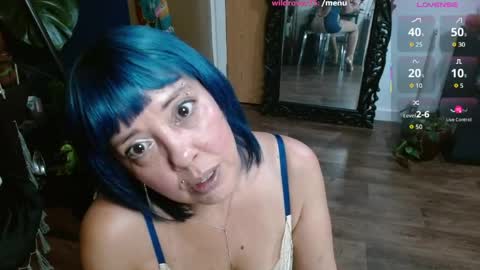 Snapshot of sunni_hottie chatting on 05/10/26, 02:39 Sunni Knight online show from 05/10/26, 02:39
